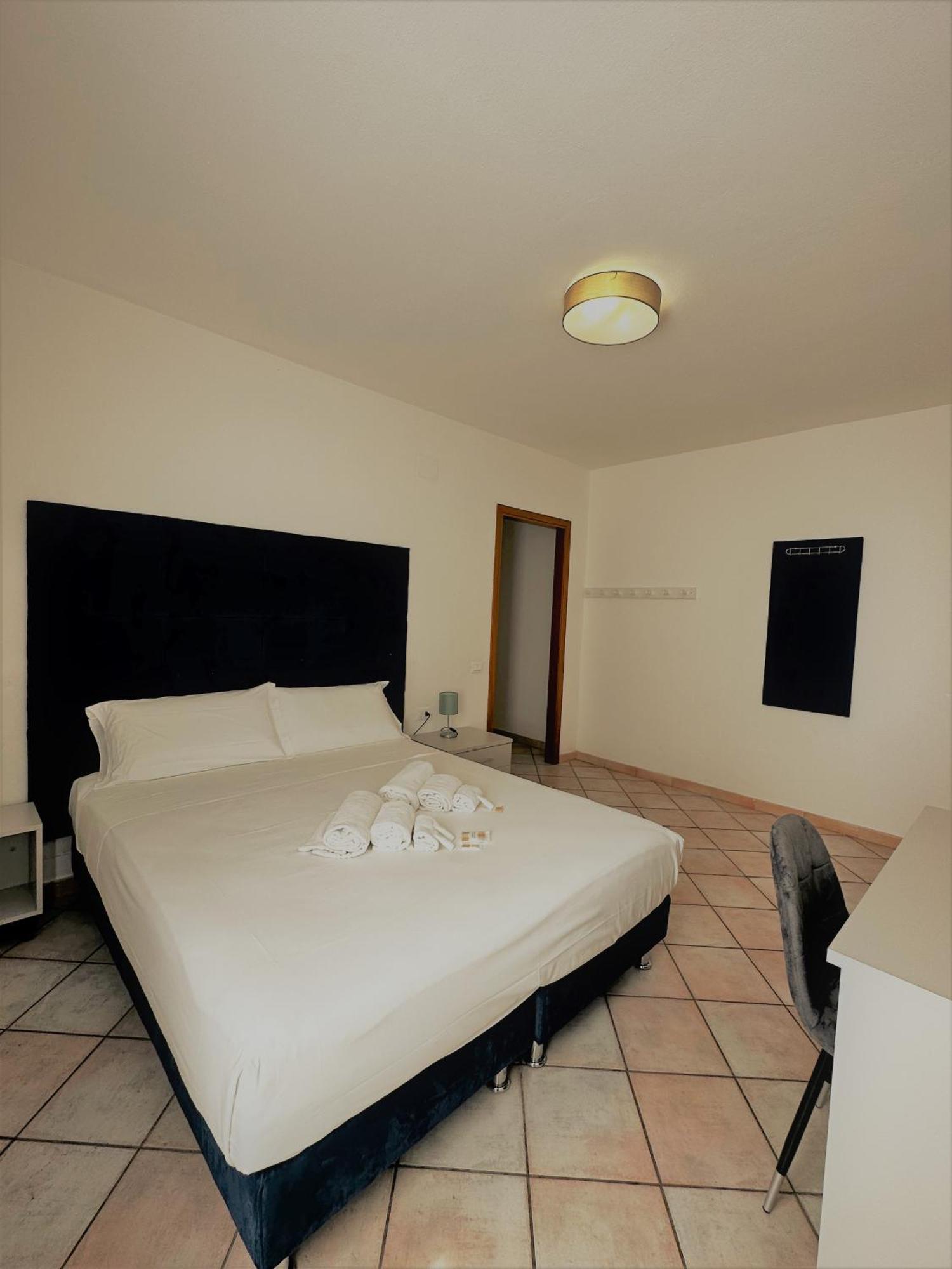 Hotel The Flash - Venturina Terme Kültér fotó